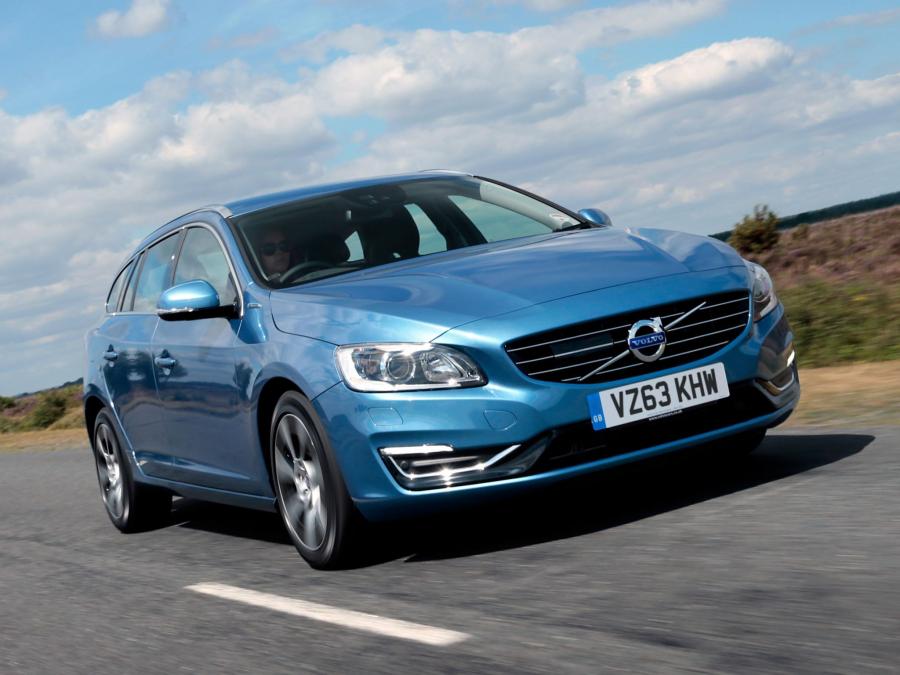  Volvo V60 D6 Plug-In Hybrid 2013 года  (UK) (фото 9 из 13)